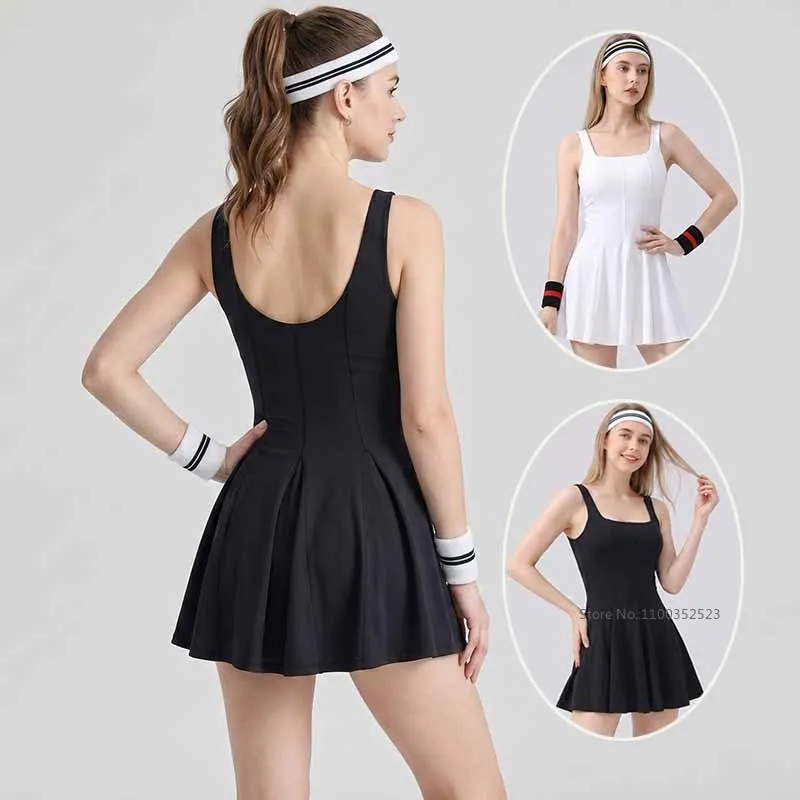 New Women Yoga Tennis Dress U Neck Built-in Bra Golf Athletic Dress with Shorts Ladies Workout Gym Pleated Skirts Fashion