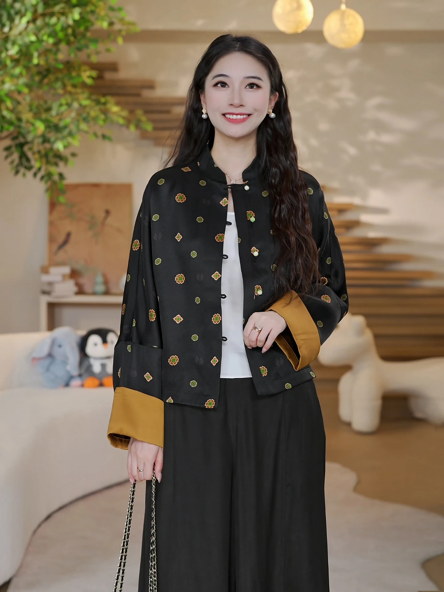 

Новая китайская шелковая верхняя одежда Mojin: женская куртка из традиционного шелка сянъюнь, свободный крой, на пуговицах, для создания молодого образа