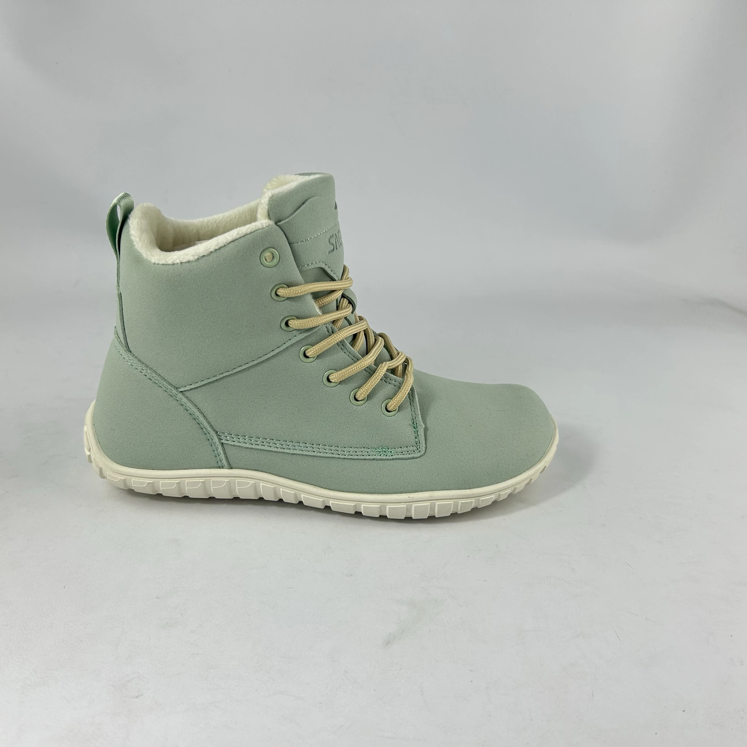 2025 جديد الأكثر مبيعا أحذية المشي الكلاسيكية المتينة في الهواء الطلق المضادة للانزلاق أحذية رياضية عالية الجر أحذية غير رسمية