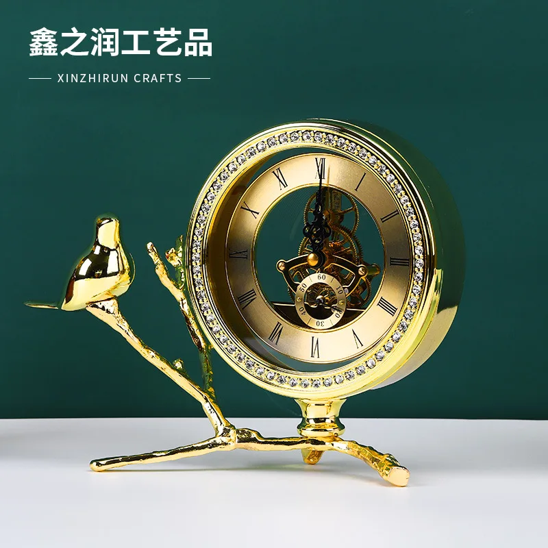 

European style table clock, retro creative table clock, metal bird clock, living room decoration, home Christmas gift Home Decor