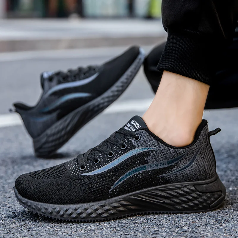 Men's breathable mesh sports shoes fashionable spring and autumn new Korean running shoes versatile and lightweight casual shoes