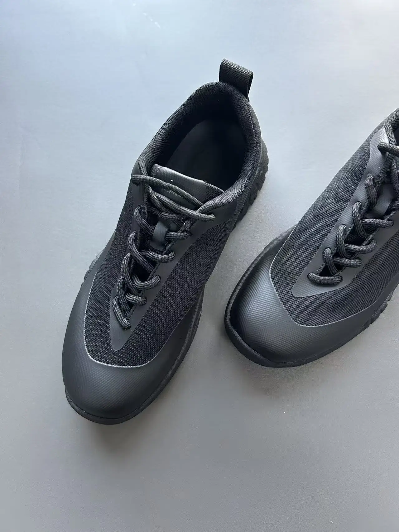 

Men's Casual Breathable Mesh Climbing Shoes Black Running Sports Outdoor Hiking Leisure Shoes British Style Autumn Season