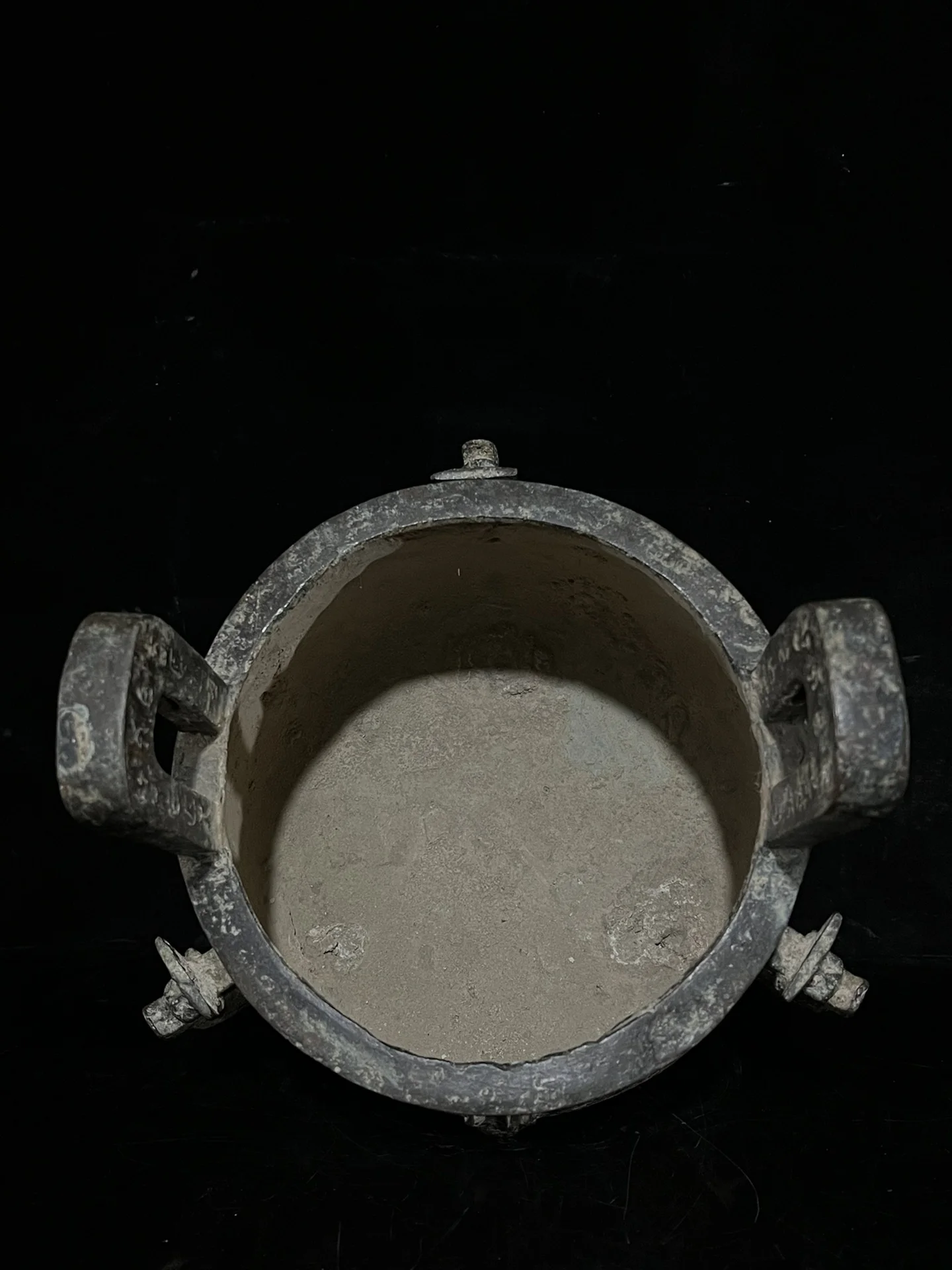 البرونزية القديمة البرونزية الأحمر الصدأ الأخضر منقوشة نقش ابني ترايبود تمثال، مجموعة والزينة