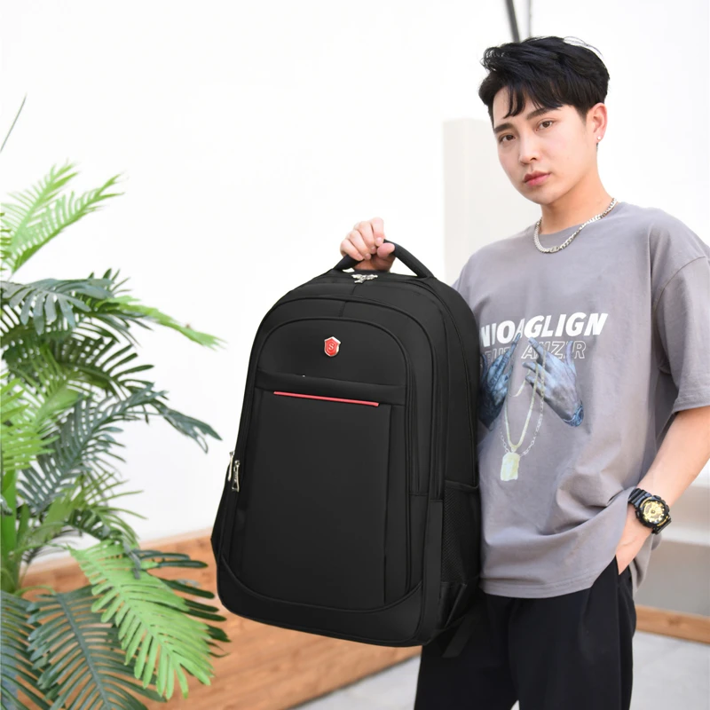 

Elegant Leather Paris Fashion Show Backpack And High-End Minimalist Unique Large Capacity Commuter Bag Solid