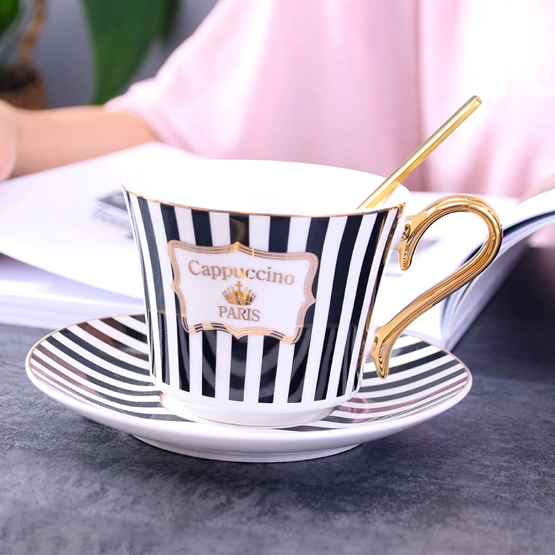 Concise Stripe Bone China Coffee Cup Saucer With Gold Spoon Elegant Ceramic Paris Tea Cup 225ml Porcelain Teacup Cafe Drinkware