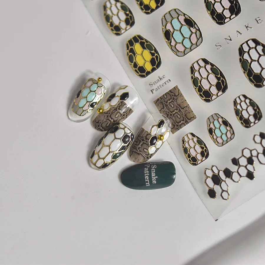 5d hochwertige modische Nagel aufkleber vergoldete Schlangen haut muster hochwertige selbst klebende Nail Art dekorative Abziehbilder