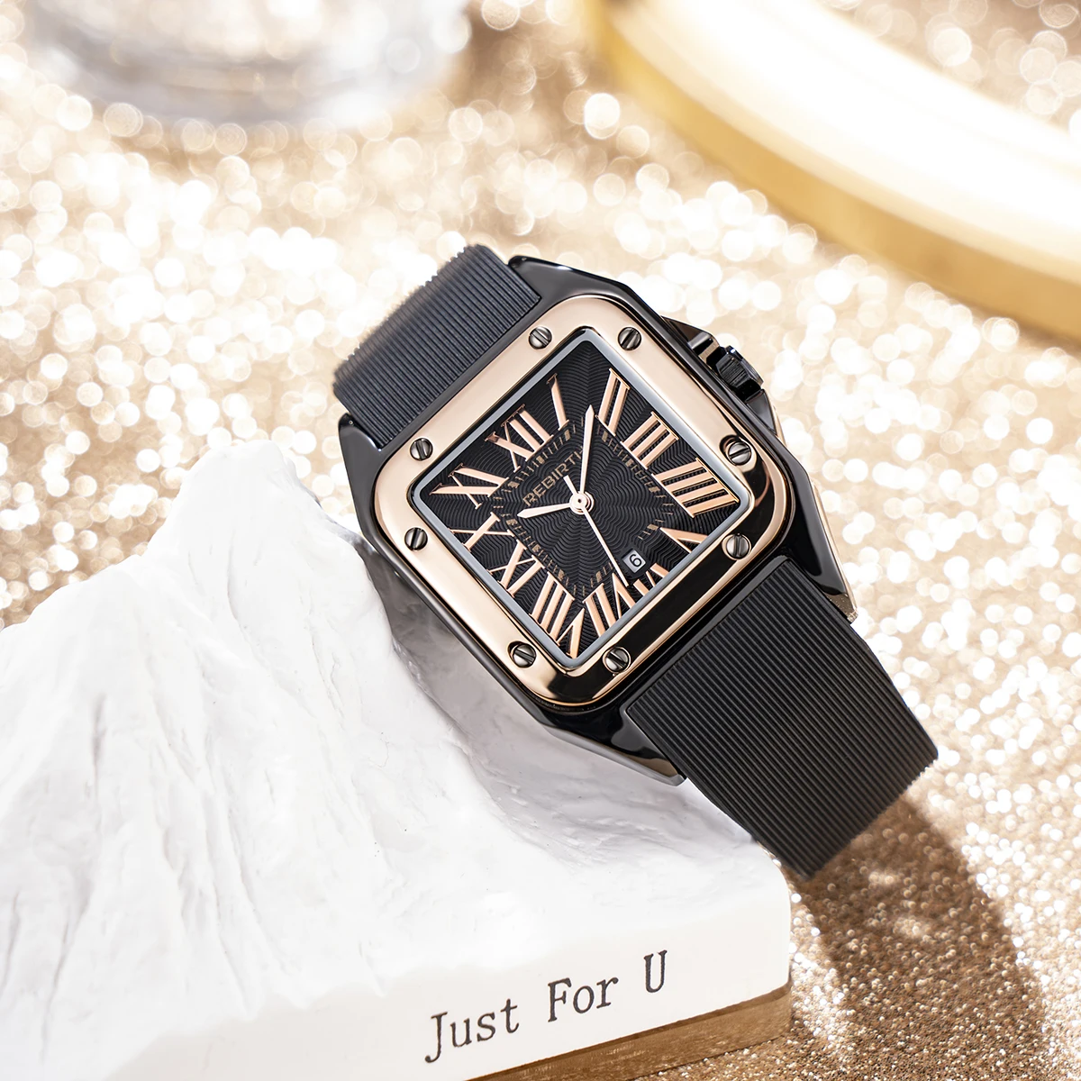 ساعة كوارتز ممتازة بتقويم بمقياس روماني بسيط وأنيق