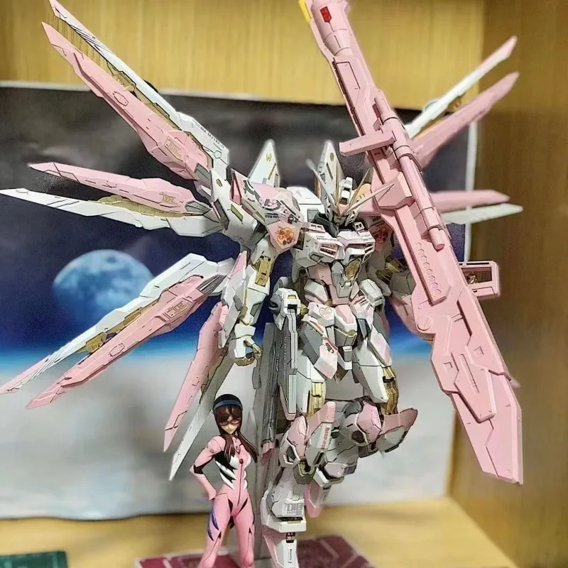 

Da · Ban 1/100 Страйк Фридом Sakura GUNDAM 8802, розовая предварительно окрашенная фигурка, Игрушечная модель, аниме меняет цвет, распылитель краски в сборе