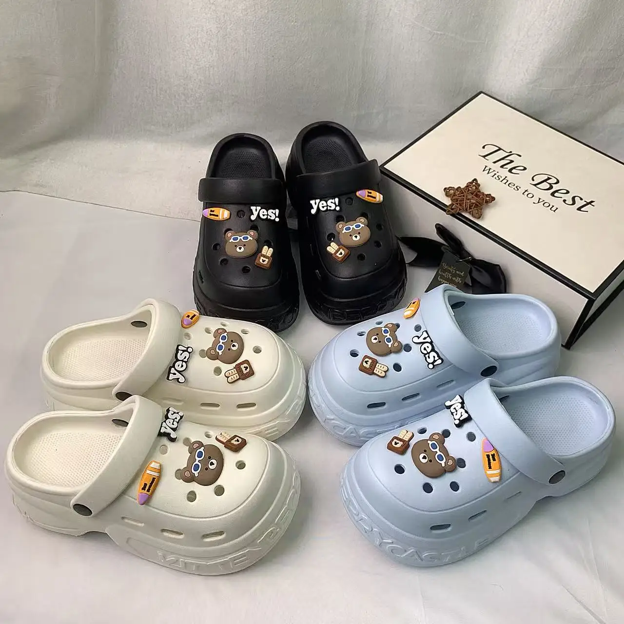 New Style Summer Outdoor Eva Lightweight Bear-Themed 8-Piece Set Thick-Soled Sandals, Fashionable Cloud Heel Sandals for Women