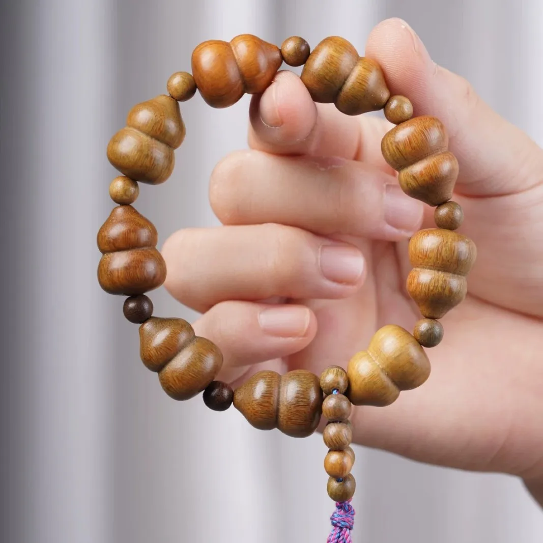 

Green Sandalwood Bracelet with Fortune Beads and Gourd Pendant Lucky Prayer Wrist Jewelry Gifts