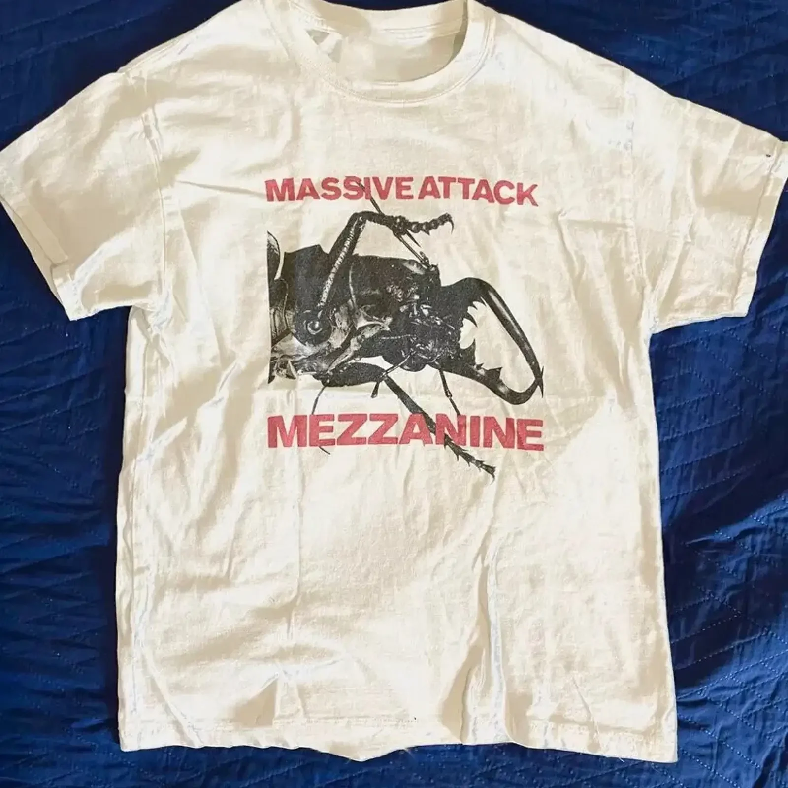 Vintage Massive Attack Band Kurzarm Baumwolle weiß Full Size Hemd AE176 vintage Washed Soft graphic Breathable
