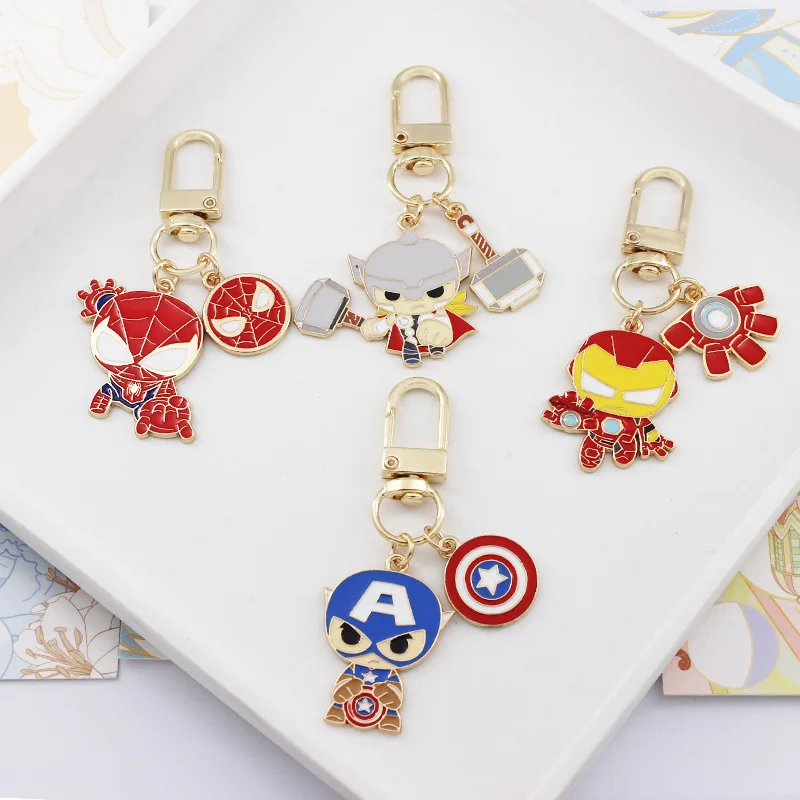 

4pcs SpiderMan IronMan Captain America Metal Keychain, Kawaii Bag Pendant Accessories, Cartoon Toys, Gold Color, Gift