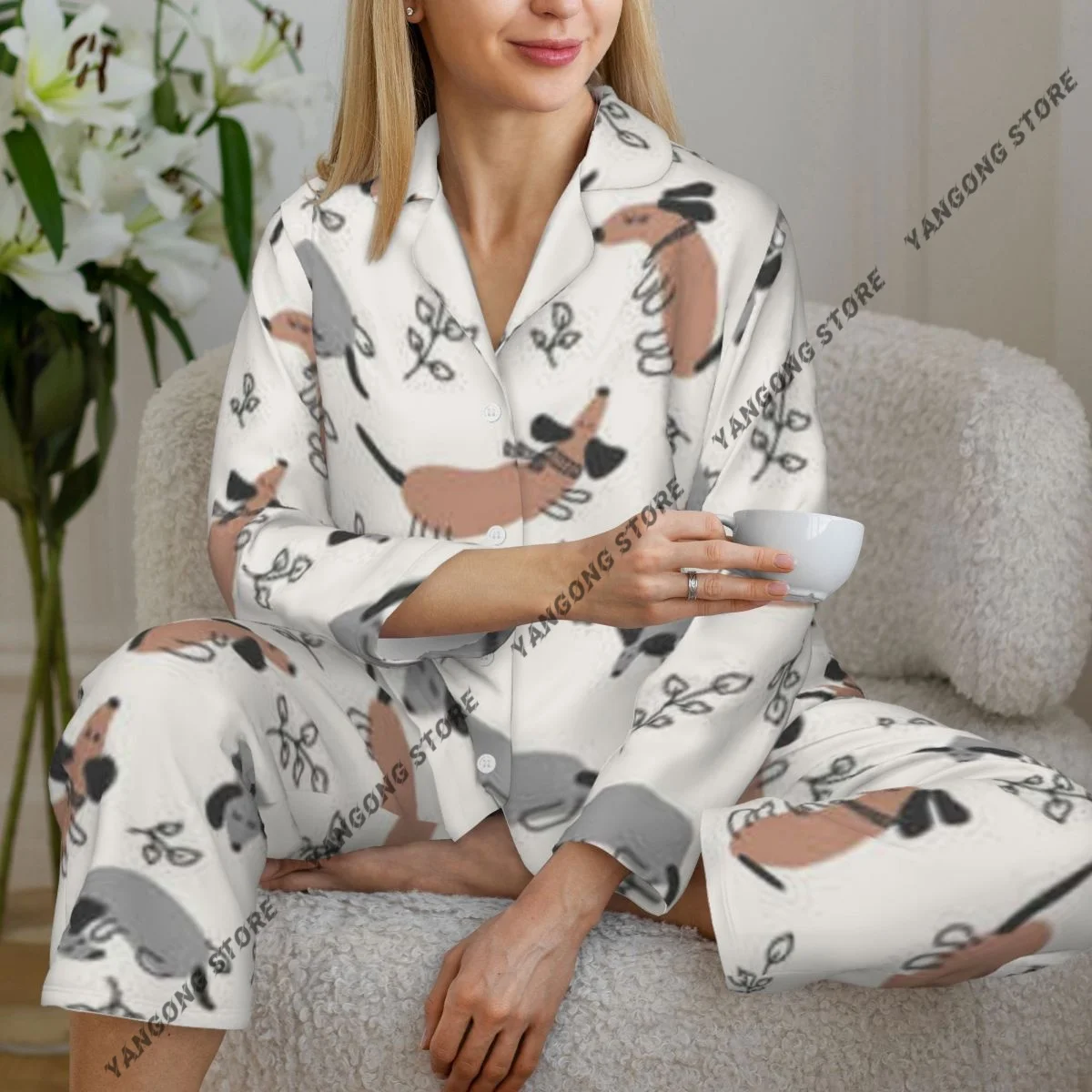 

Женские пижамы с принтом таксы и листьев, одежда для дома, одежда для сна из двух предметов, длинный пижамный комплект на пуговицах с длинными рукавами