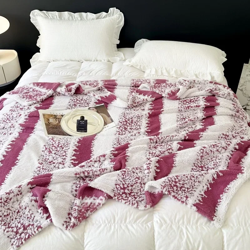 1PC Blanket All-season Sun Jacquard Fleece Blanket Multifunctional Coral Fleece Blanket Nap Office Supplies Anti-static
