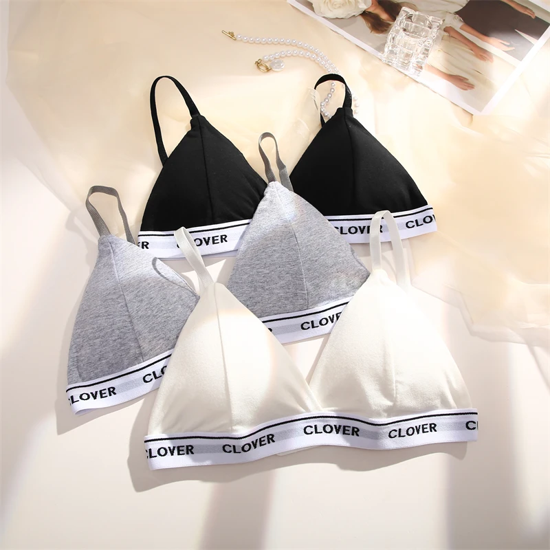 حمالة صدر نسائية من القطن ماركة FINETOO حمالة صدر مثيرة مبطنة بفتحة رقبة على شكل مثلث وصدرية بلون سادة ملابس داخلية مثيرة وبدون خياطة