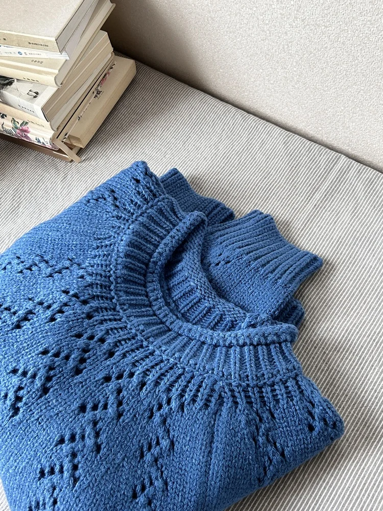 

Женский свободный вязаный свитер осеннего дизайна с вырезами, синий, вечерний, стройнящий топ из смесового полиэстера и акрила