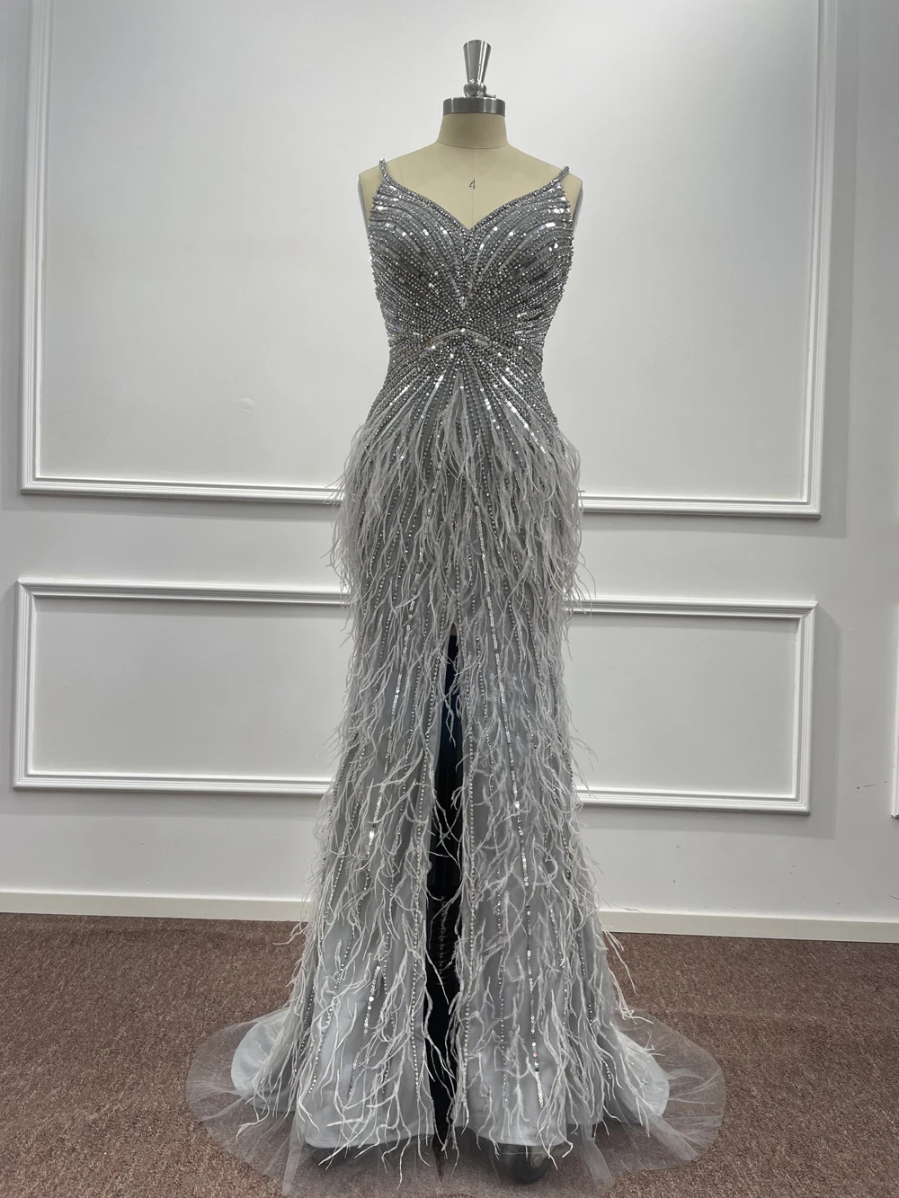 ROSE IN THE BOX Arabic Beaded Feather Evening Dress Luxury Gray Spaghetti Straps Slit Floor Length Mermaid Gowns Customized