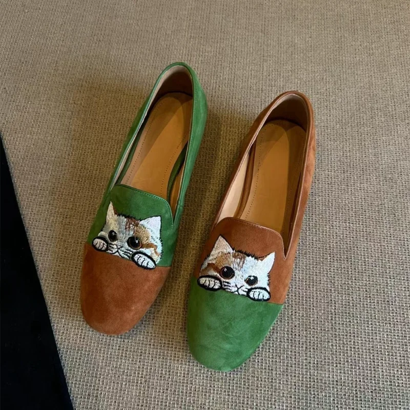 

Новый дизайнер 2025 г., модные женские туфли на плоской подошве с котенком и котом, летние лоферы без шнуровки, удобные балетки, женские туфли-лодочки с круглым носком