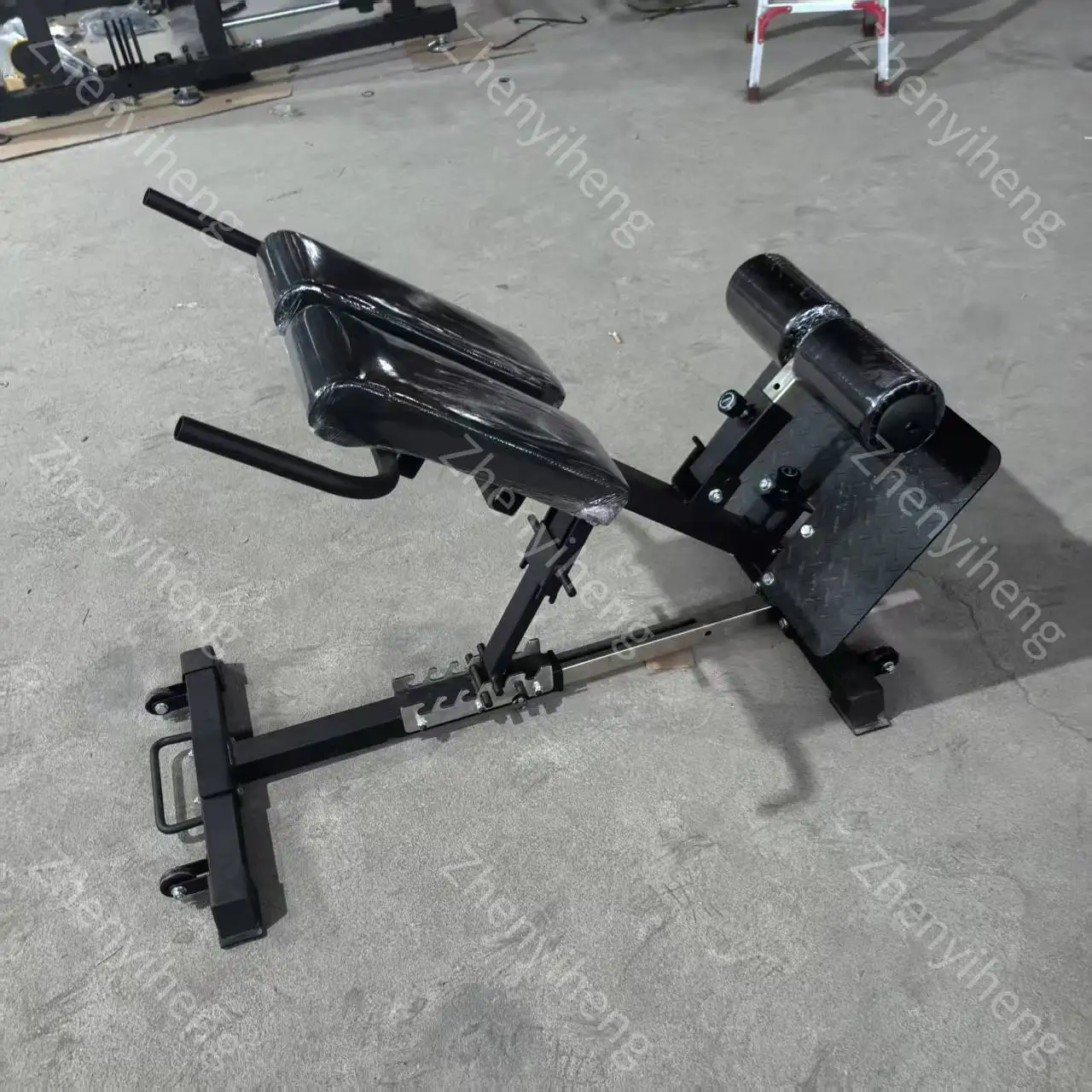 

Adjustable Roman Chair Hyper Extension Bench Incline Bench Gym Back Strength Training Sit up Bench Roman Chair