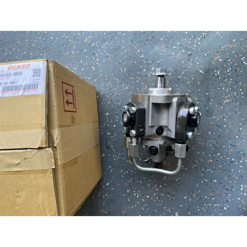 2026 Ued Disel Inje ction Pump VP44 Fuel Pump 294050-0850