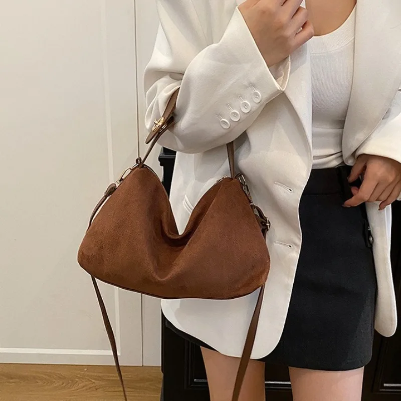 Casual Large Capacity Suede Shoulder Bag Solid Color Korean Style Hobo Bag Handbag Fashion Tote Bag Travel