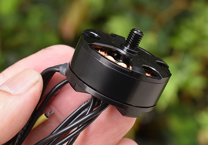 Multi-rotor model aircraft brushless motor ZD2808 high-efficiency disc brushless motor 700KV with blades