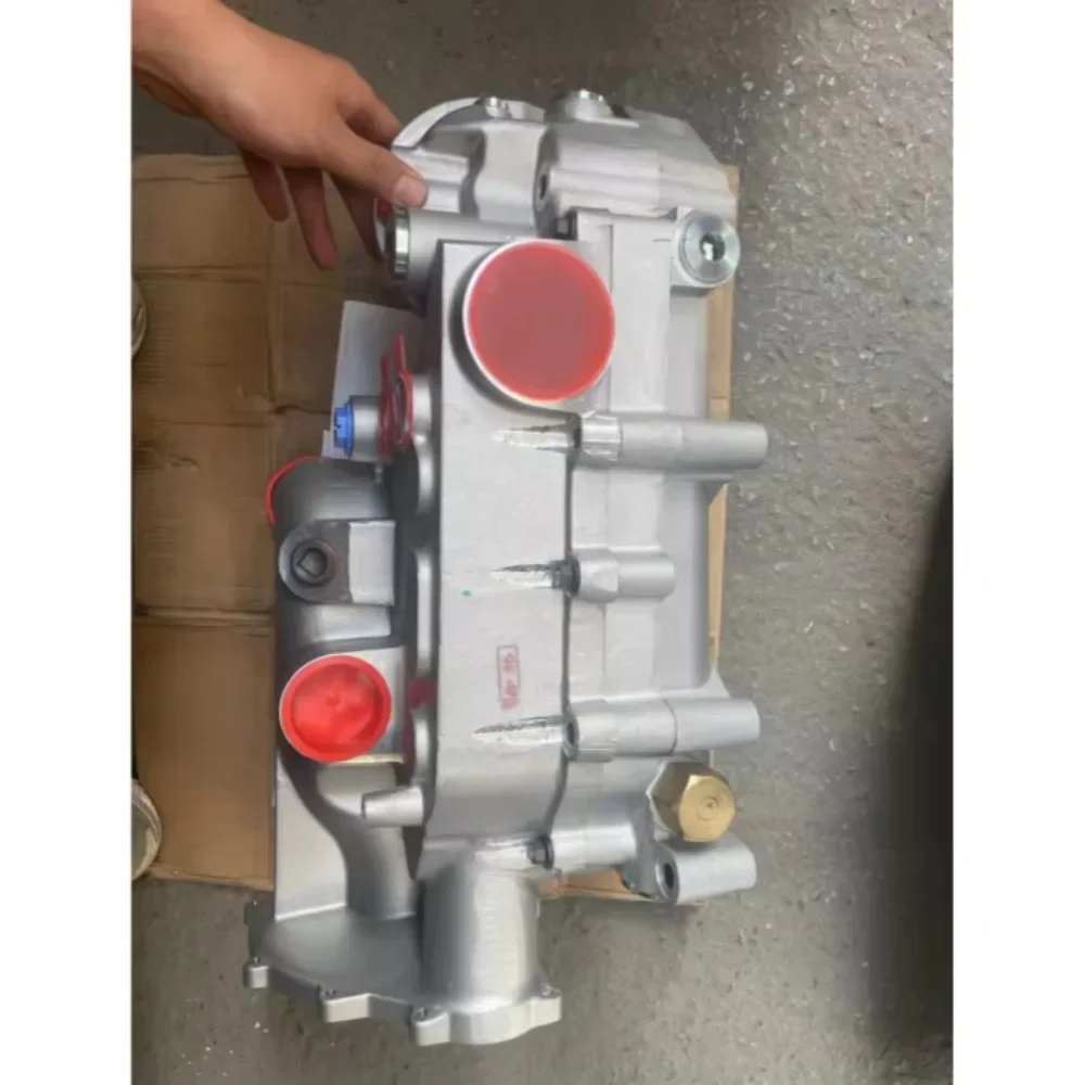Spare Parts 4BT Oil Cooler 5536715 Truck Parts for Other Truck Parts