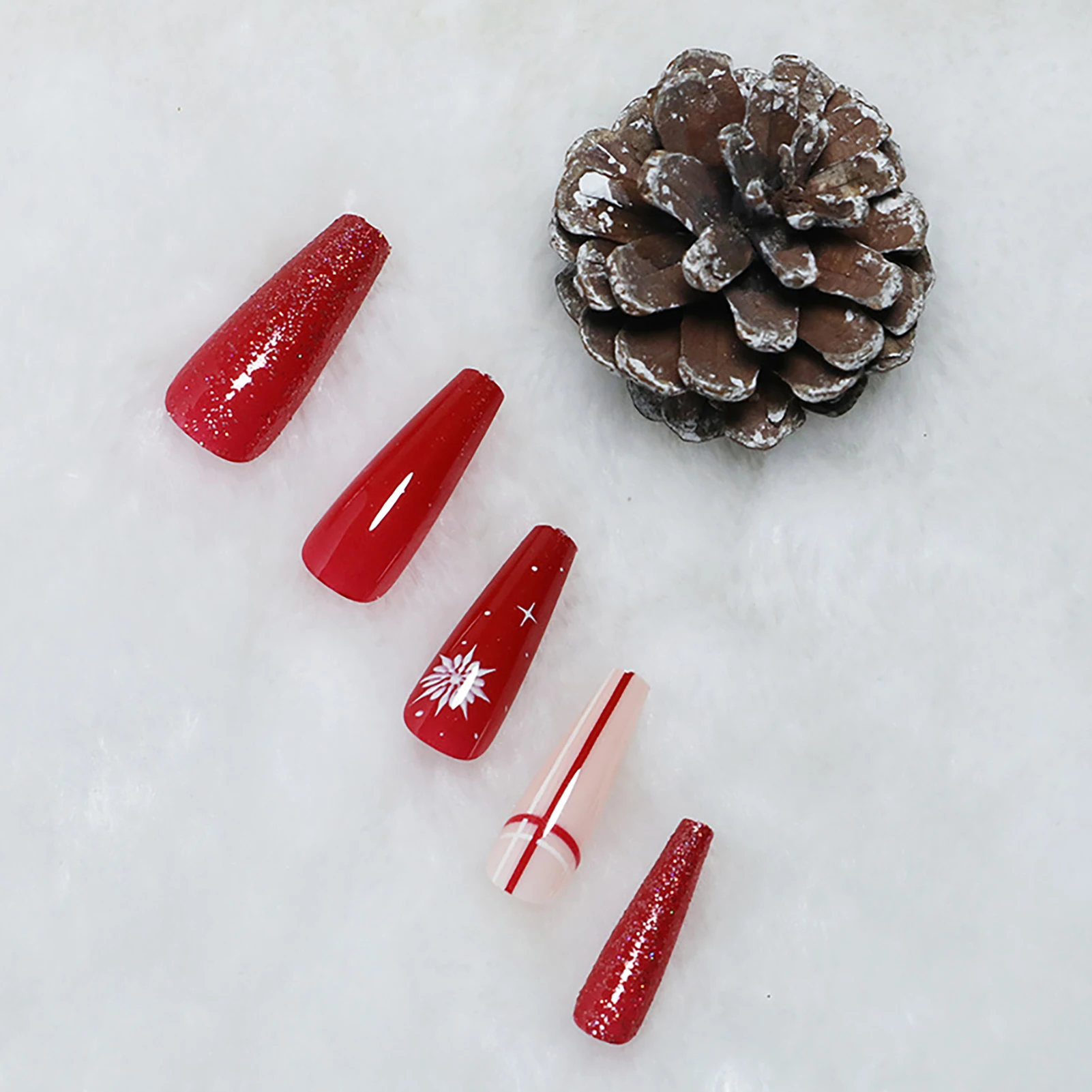 Nail Art False Nail for Women Christmas Snowflake Sparkling Resin Artificial Nail for Women and Girl Party Activity