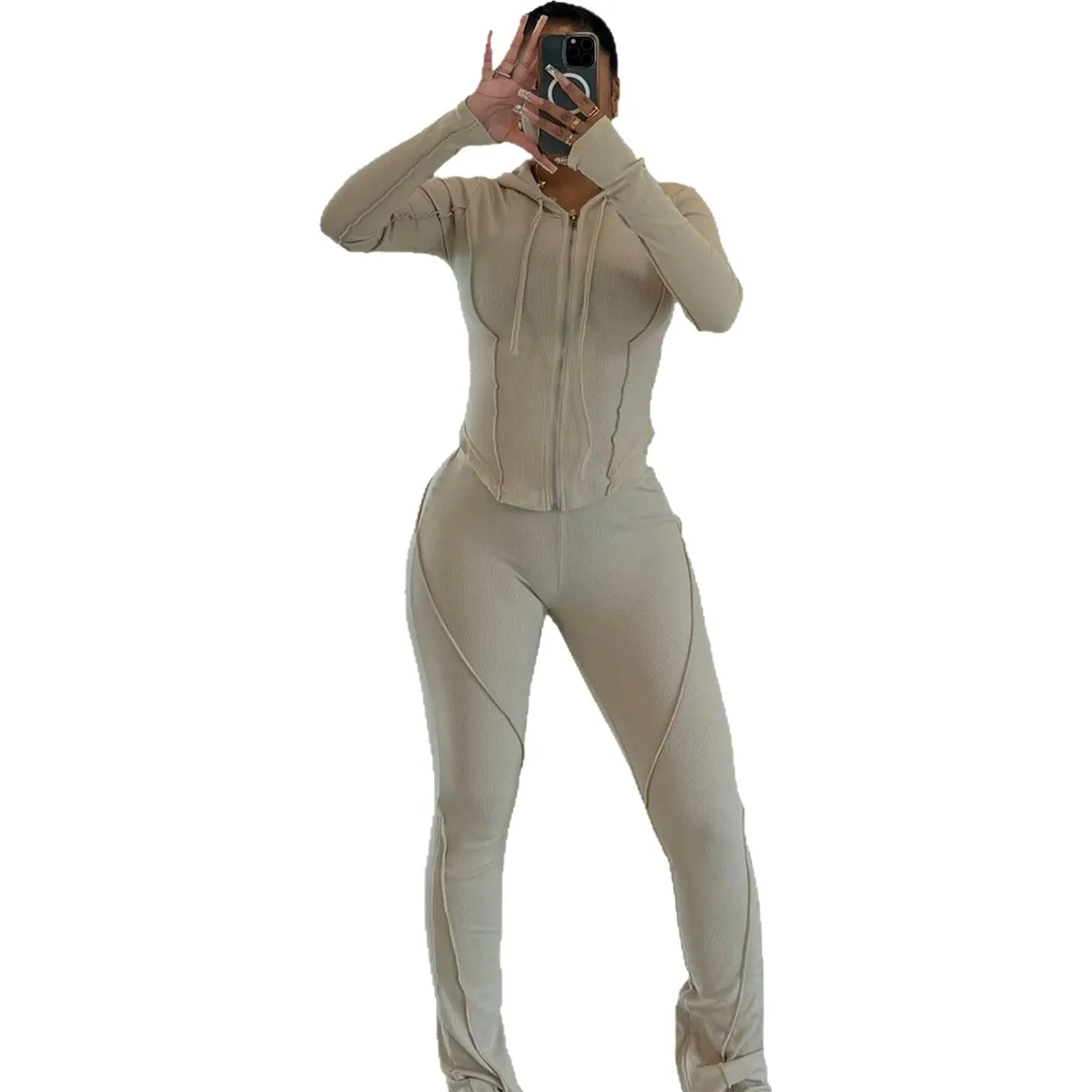 

Осенняя мода 2025, новые женские полоски с резьбой и канавками, сращенные ​ ​ Модный повседневный спортивный костюм в полоску Femme 2 Pièces