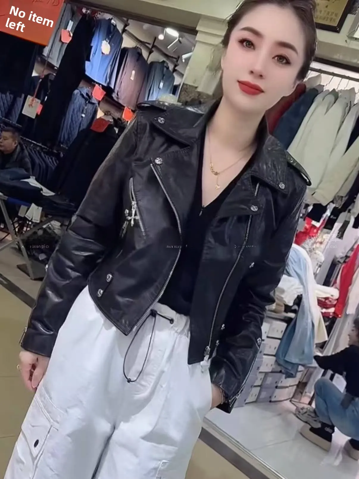 

Новая женская мотоциклетная куртка из овчины весна 2026: свободный крой, повседневная, универсальная, с эффектом стройности