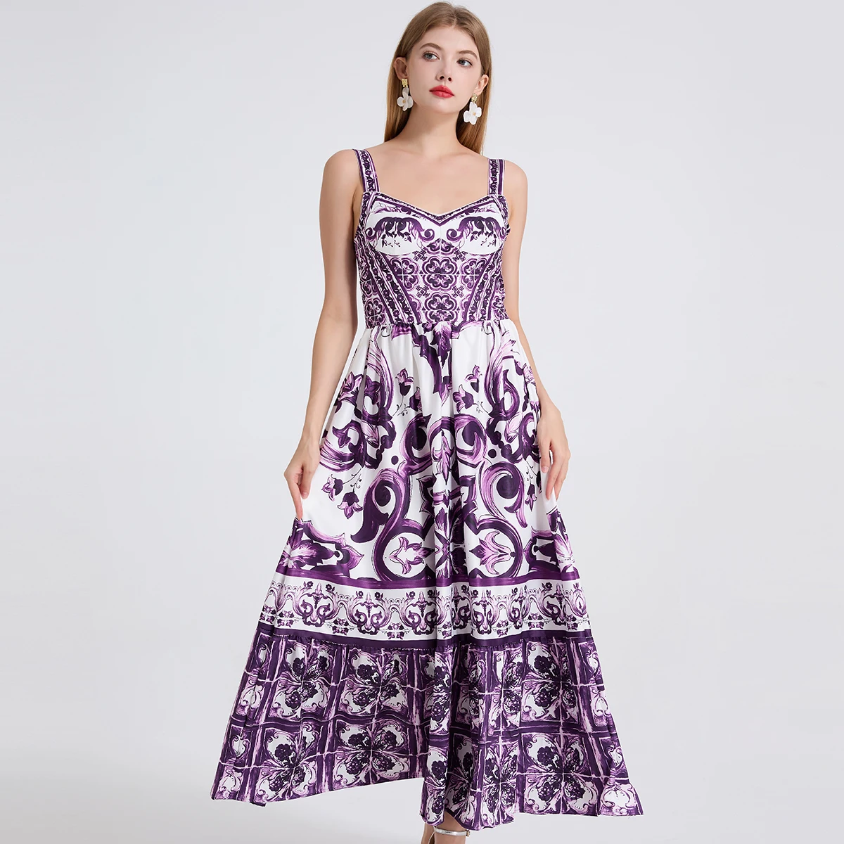 Nuovo abito lungo per le vacanze estive con stampa in porcellana viola e bianca, abiti lunghi Boho elastici senza schienale con cinturino per spaghetti da donna