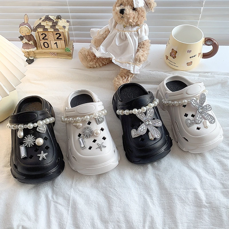 

2025 Summer New Children Casual Slippers for Girls Fashion Korean Style Soft Bottom Anti-slippery Versatile Cut-outs Beach Shoes