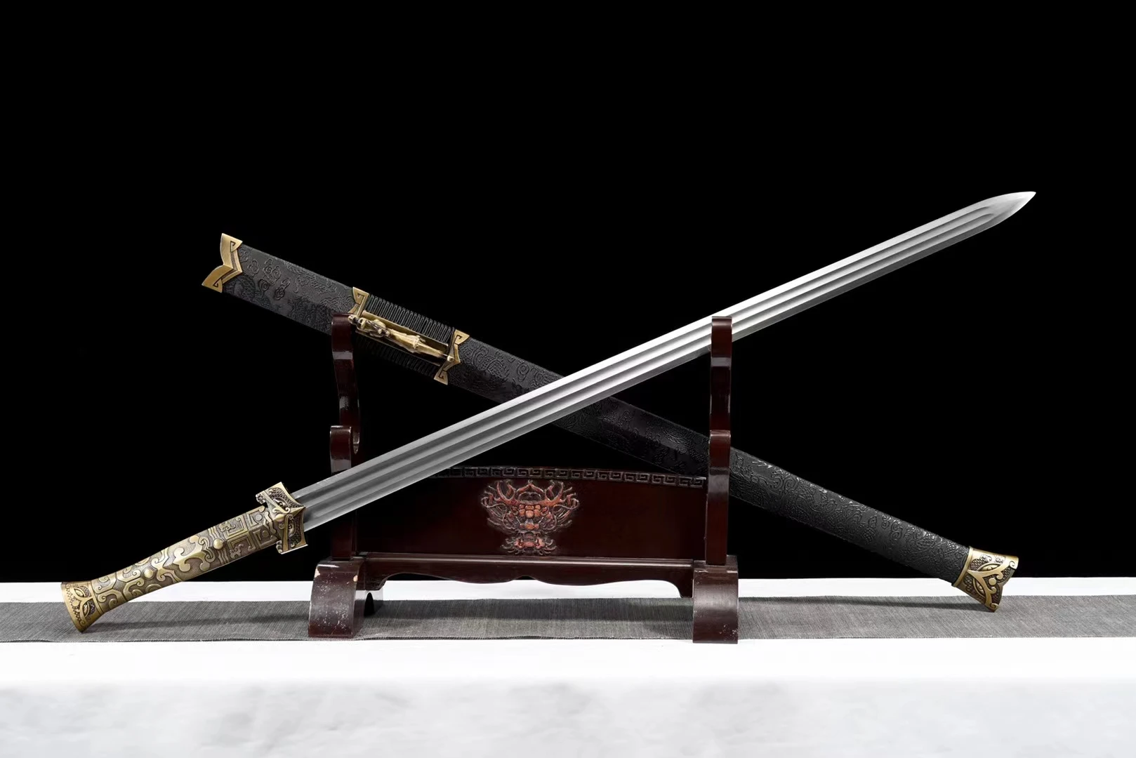 1095 CARBON  STEEL BLACK CHINESE SWORD BLACK WOOD SAYA BLACK ALLOY ASSESSORY