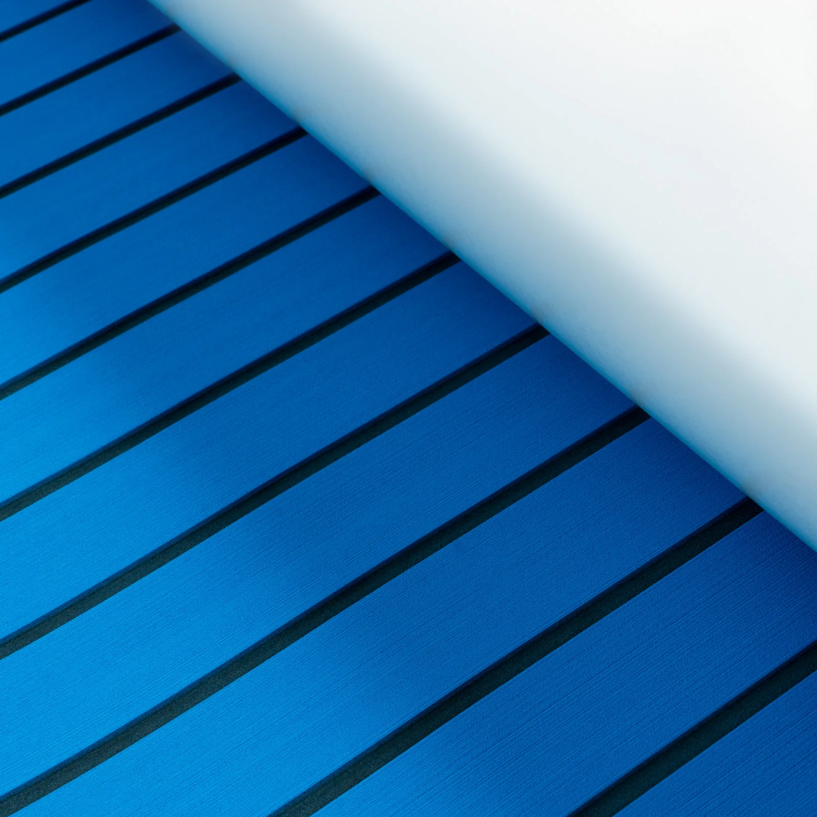 240*90cm Blaue EVA-Schaumstoff-Teakholz-Bodenmatte, selbstklebende, wasserdichte, rutschfeste Marine-Bodenmatte, Bootsdeckmatte für Yacht, Kajak – Detail 17