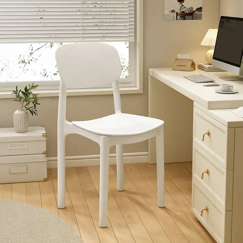 silla-de-comedor-de-plastico-grueso-moderna-respaldo-simple-mesa-pequena-de-estilo-nordico-para-el-hogar-taburete-comodo-para-sentarse