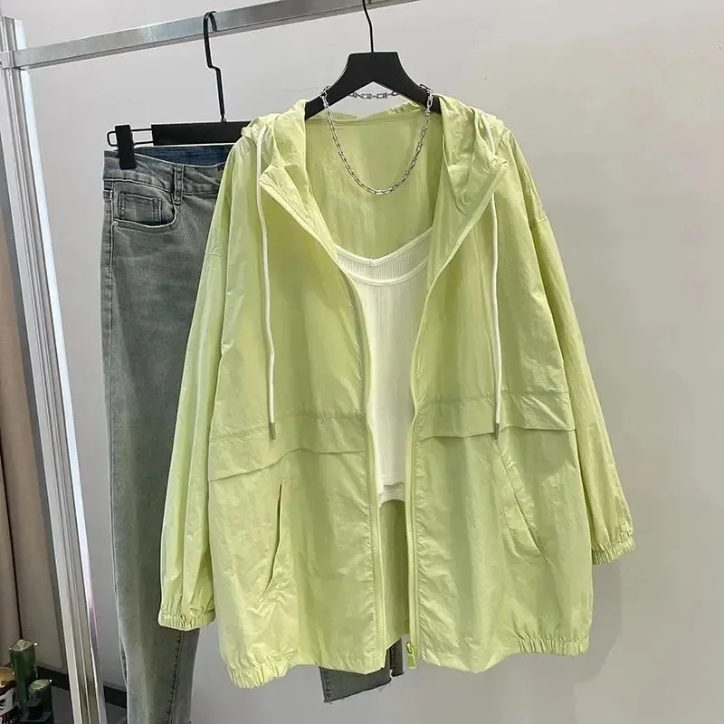 صيف جديد موضة سترة نسائية الشاطئ رقيقة واقية من الشمس UV حماية معطف 2025 أنثى طويلة الأكمام جاكت مزود بغطاء للرأس ملابس خارجية