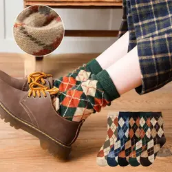 Women Socks Autumn Winter Thick Knit Warm Crew Socks Vintage Argyle Plaid Pattern Hosiery Preppy Style Happy Casual Socks