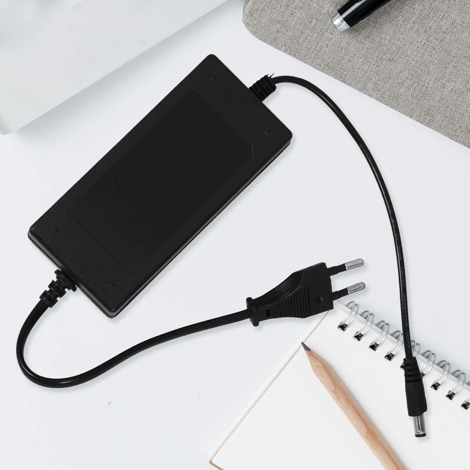 Fake Charger Key Storage Box Simulation Charger Hidden Storage Case for Cash Spare Keys Organizer Secure Discreet Hiding