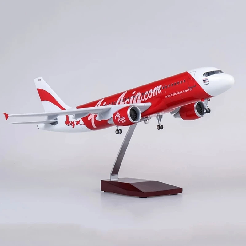 1/150 مقياس 47 سنتيمتر طائرة 320 A320 طائرة AirAsia نموذج طيران ث الضوء وعجلة مجموعات الطائرات الراتنج البلاستيكية المتاحة