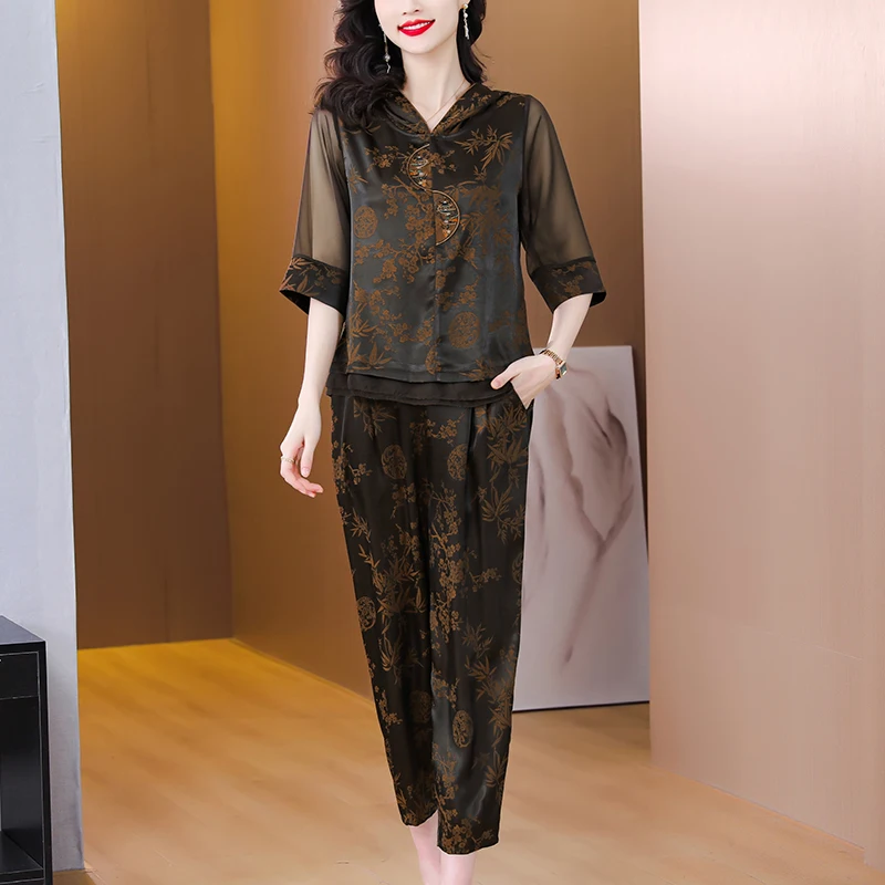 2023 Spring and Summer New Silk Short Sleeve Satin Pants Two Piece Set of Retro Print Flower Embroidery Slim Hoodie Set