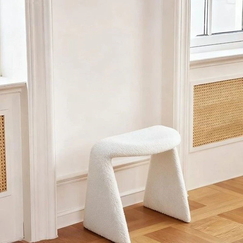 Master bedroom makeup stool light luxury high-end lamb wool Internet celebrity cream style dressing stool coffee table stool