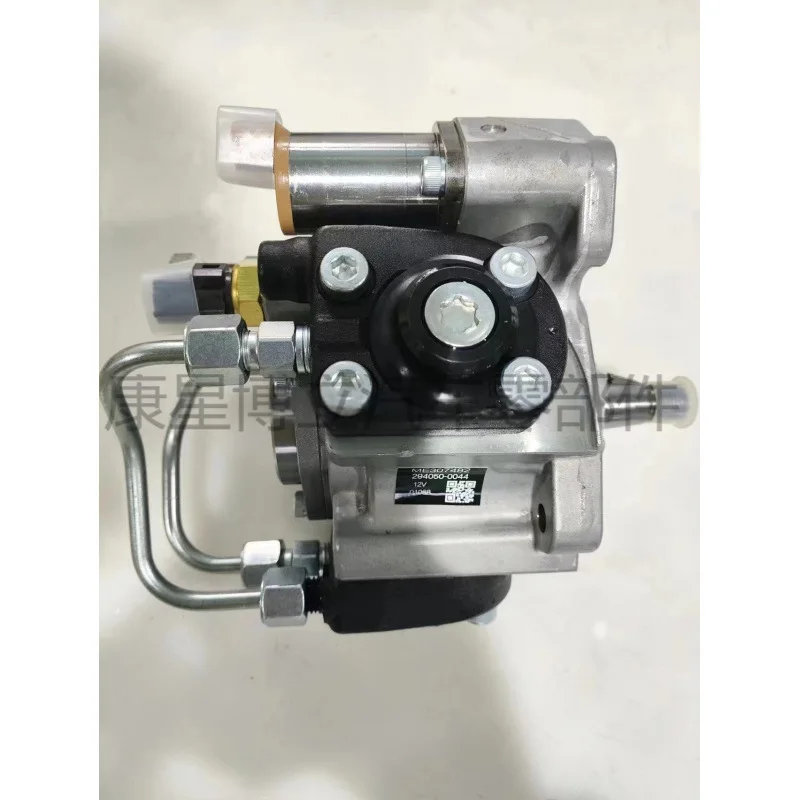 

Diesel Fuel Injection Pump 294050-0040 294050-0041 294050-0042 294050-0043 294050-0044 ME307482 ME302144 for 6M60 6M60T Engine