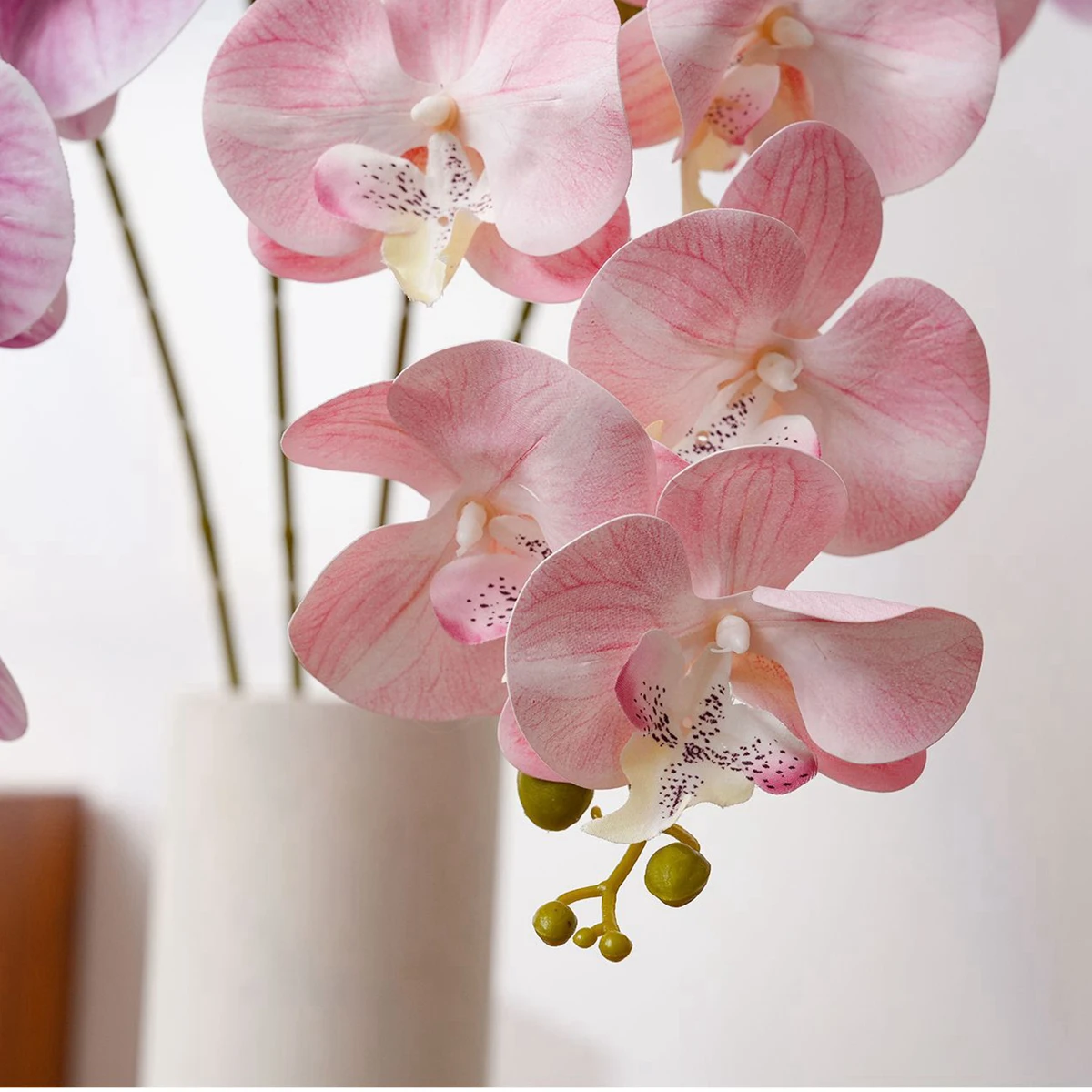Mehrfarbige, echt anfühlende künstliche Phalaenopsis-Orchidee, 105 cm langer Stiel, künstliche Seidenblume für Heimdekoration, Hochzeitsdekoration. – Detail 8