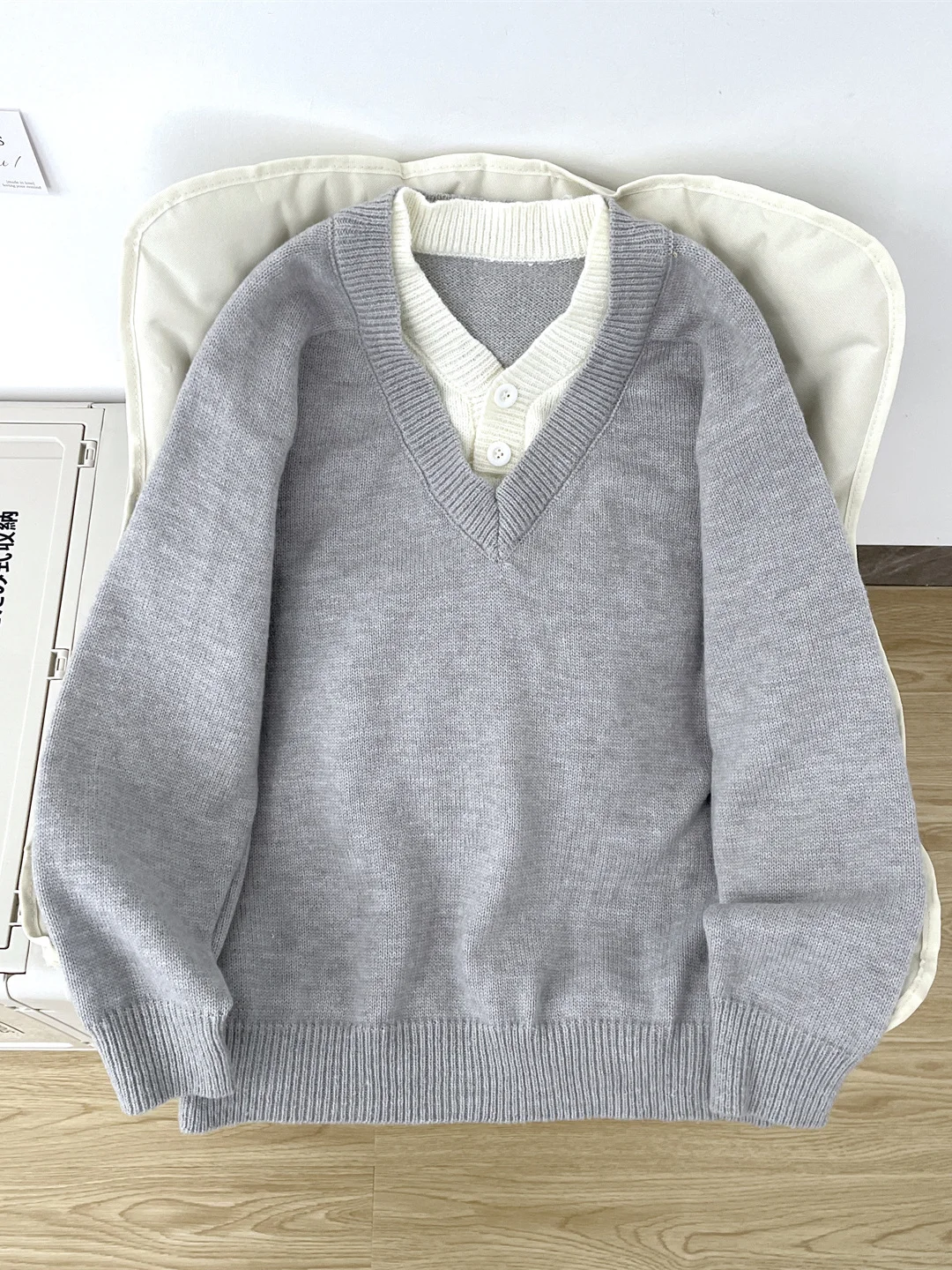 

Trendy Patchwork Loose Fit V-Ne Knitwear for Men Warm Casual Sle Winter Sweater American Lazy Sle Color Blo Sweater