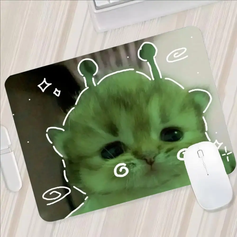 Alien-Katzen-Meme-Mauspad - Ausgefallene Rutschfeste Farbige Kante Tragbare Matte für Laptop, Büro & Gaming Kawaii Katzen-Schreibtischunterlage – Detail 14