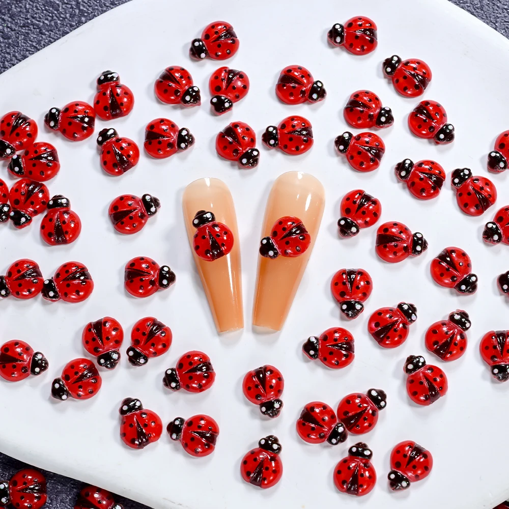 50 stücke 3D Rote Insekt Nagel Charms Nette Cartoon Marienkäfer Flatback Strass Für Nägel Kunst Dekorationen DIY Maniküre Zubehör * 50