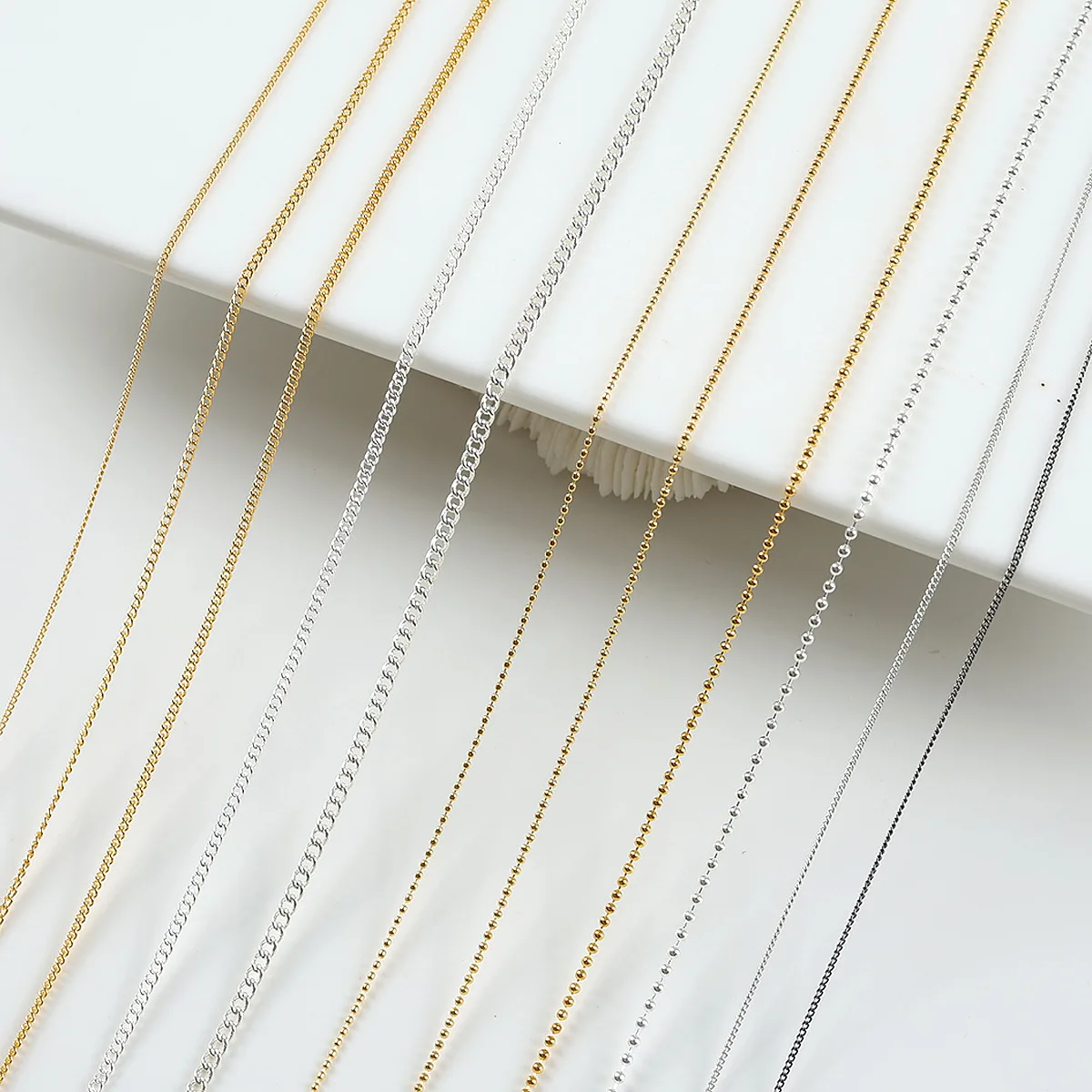 1 Opakowanie 100CM Metalowy Łańcuszek 3D do Zdobienia Paznokci, Łańcuszek z Kulkami Stalowymi, Akcesoria, Części do Manicure, Materiały do Dekoracji Paznokci