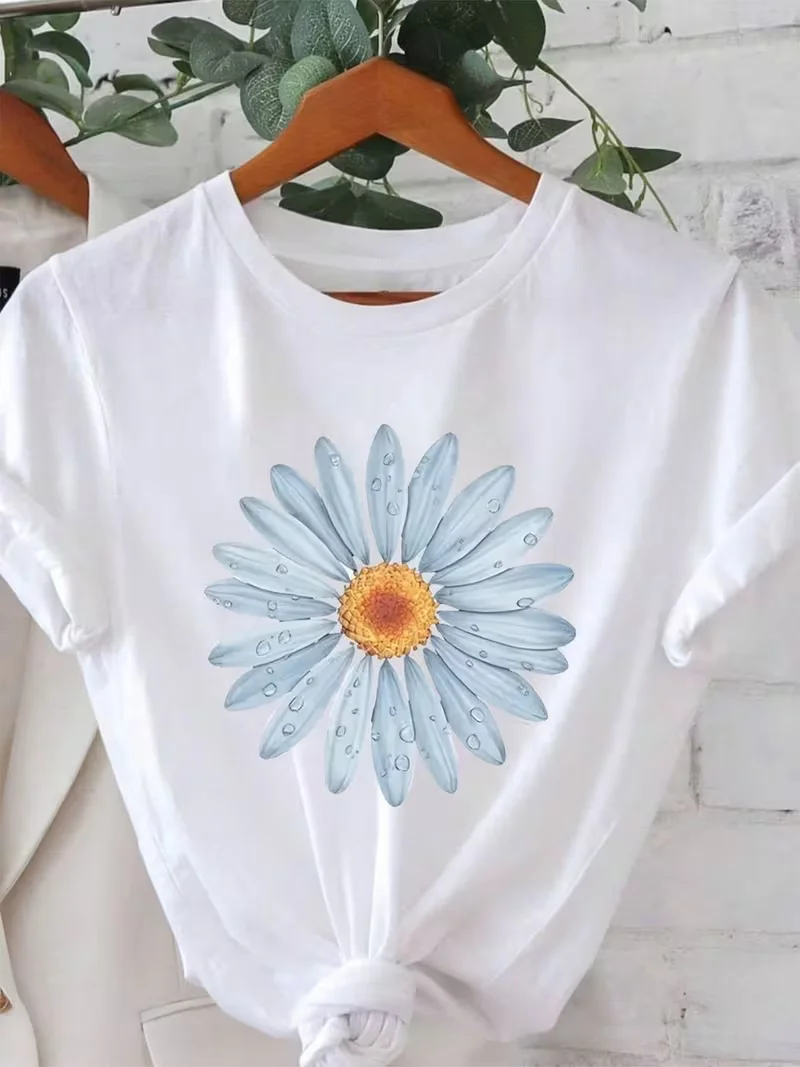 Daisy Flower Print T-shirt Casual Large White Daisy Graphic Short Sleeve Round Neck Tops Women Spring Summer Essential Tee