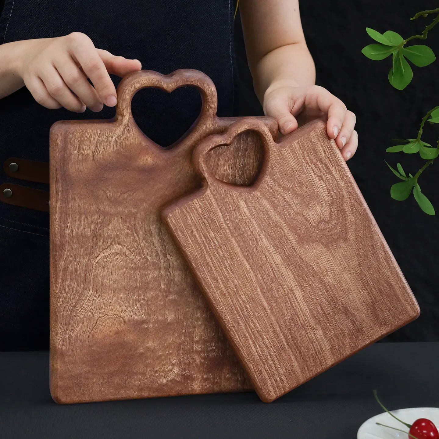 

Double-Sided Use Wooden Cutting Board Heart-aped Food Preparations Fruit Cutting Kitchen Cooking Utensils Chinese Ubatim Wood