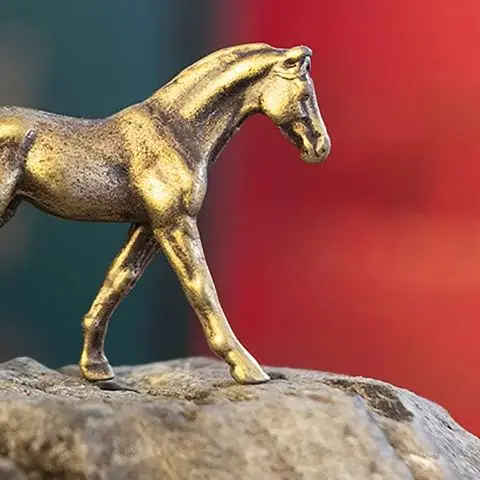 Antique Brass Solid Long Tail Horse Figurines Miniatures Feng Shui Ornaments Copper Zodiac Animal Mini Desktop Decoration Crafts